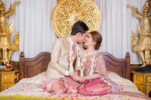 ชุดไทยเจ้าสาว ชุดไทยจักรพรรดิ์ เช่าที่แบมบี้ เวดดิ้ง ห้วยขวาง